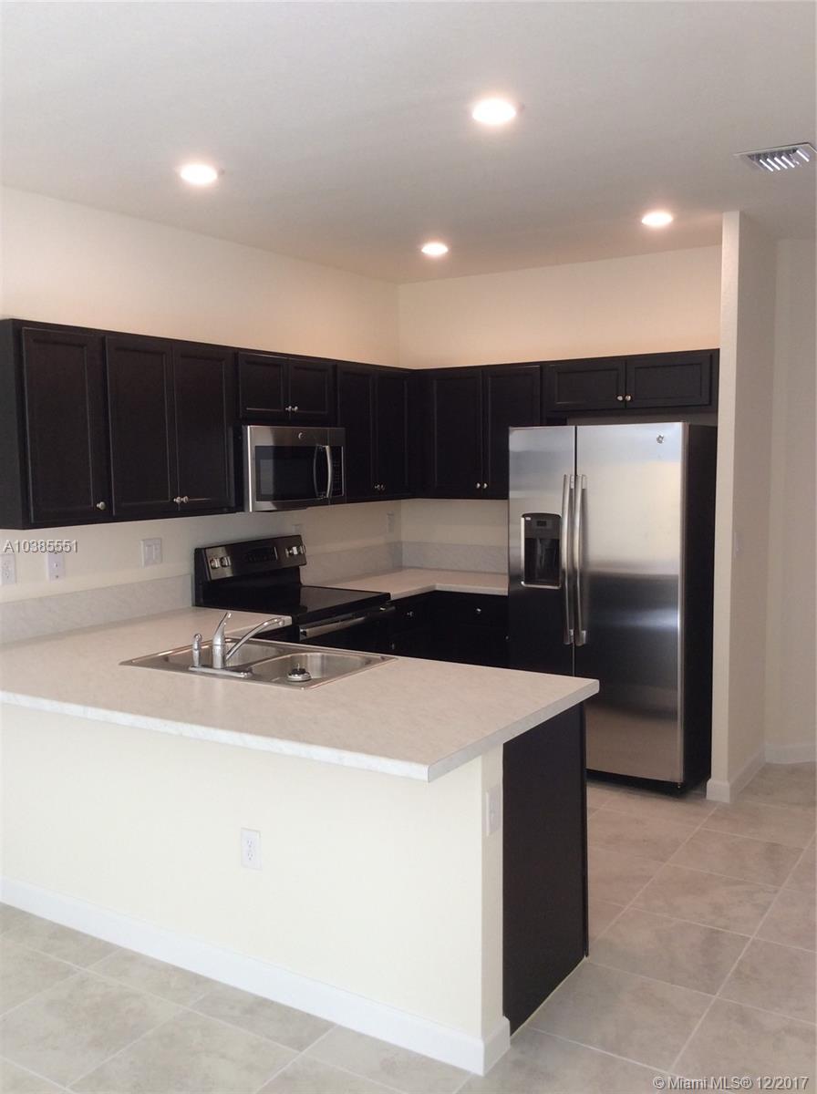 COCO PALM ESTATES - Residential Lease