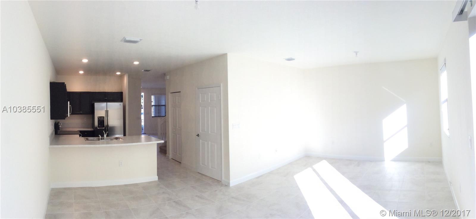 COCO PALM ESTATES - Residential Lease