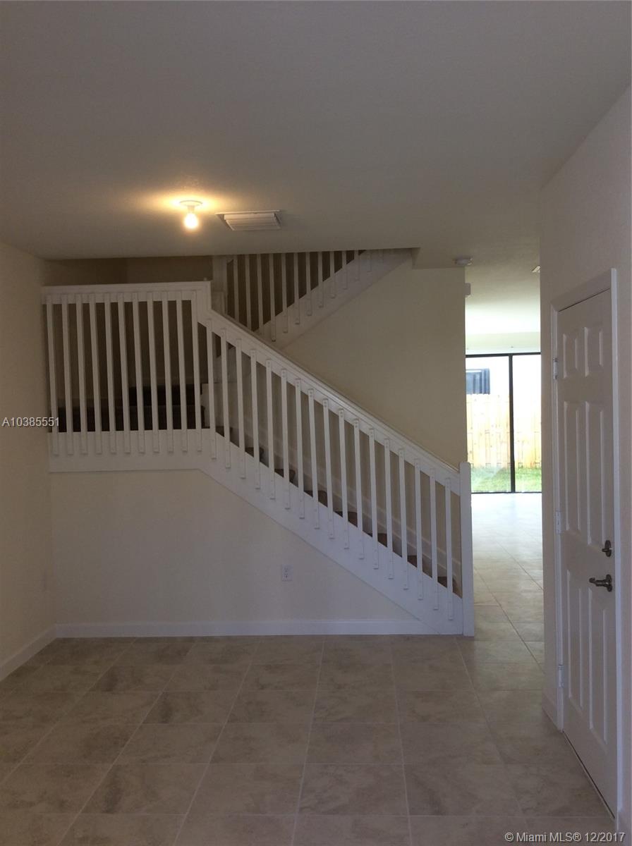 COCO PALM ESTATES - Residential Lease