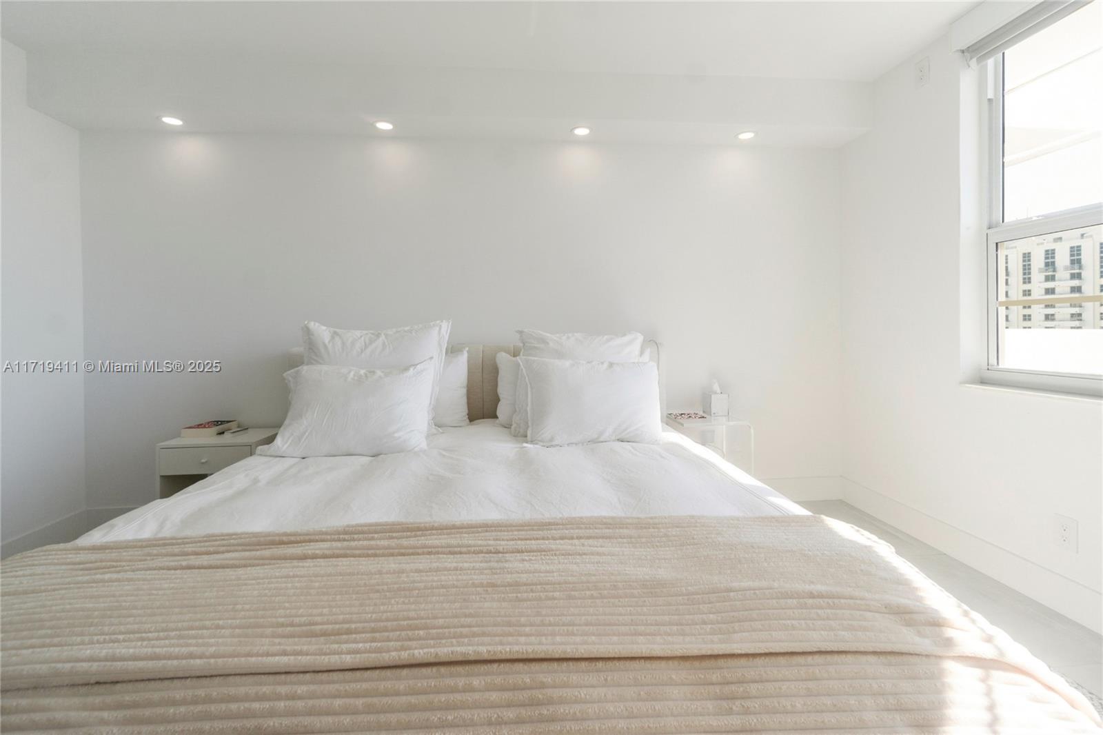 THE DECOPLAGE CONDO - Residential