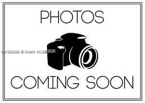 2025 Ne 164th St 506, North Miami Beach, Miami-Dade County, Florida - 1 Bedrooms  
2 Bathrooms - 