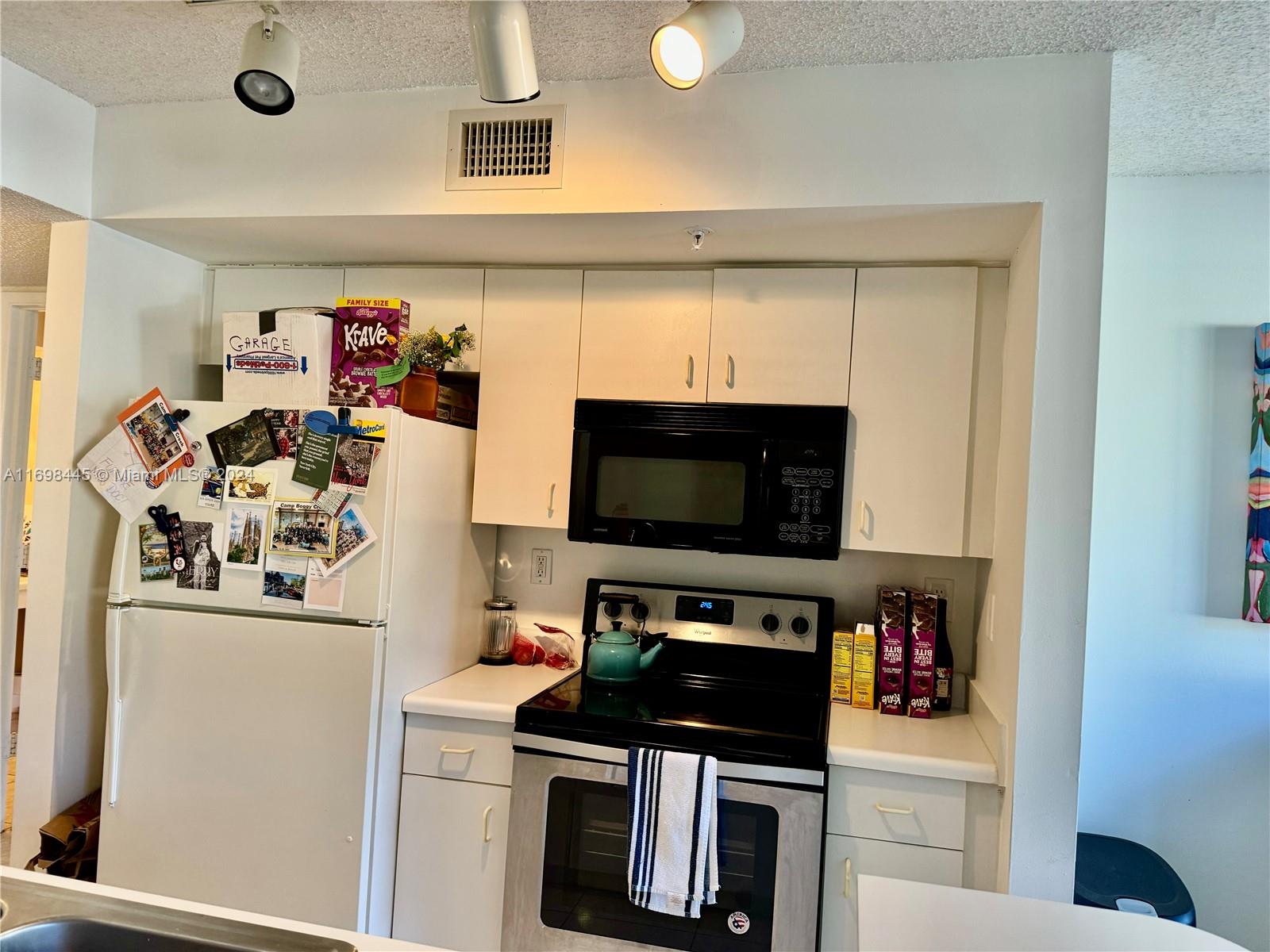 ROYAL GRAND CONDO - Residential