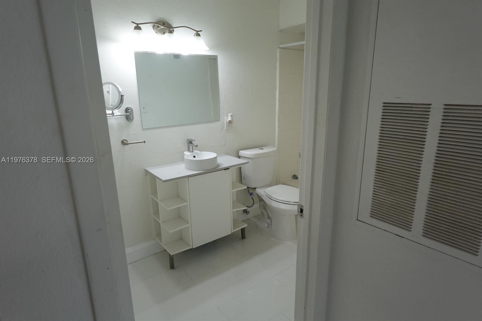 BISCAYNE BEACH CLUB CONDO - Residential Lease