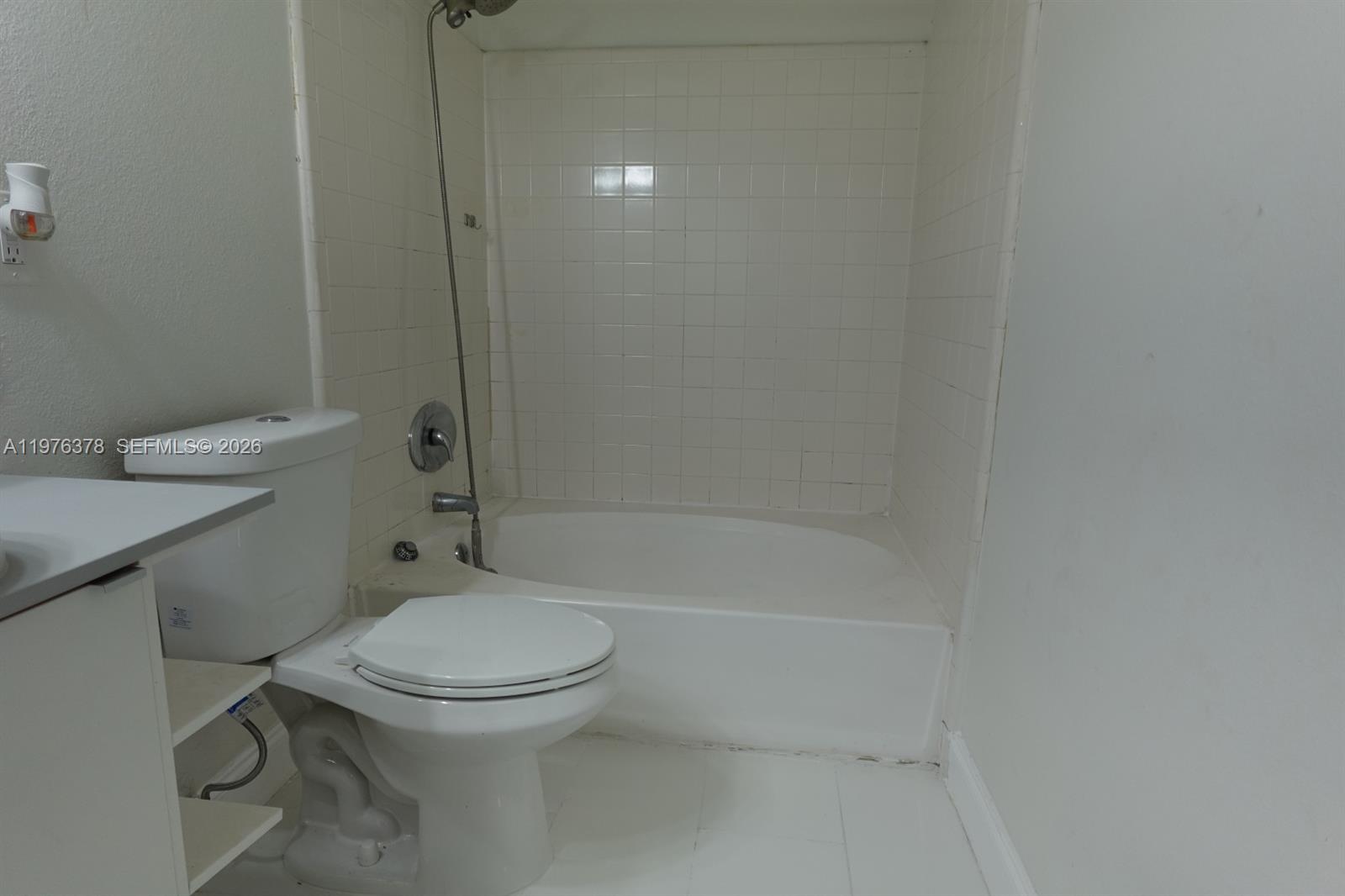 BISCAYNE BEACH CLUB CONDO - Residential Lease