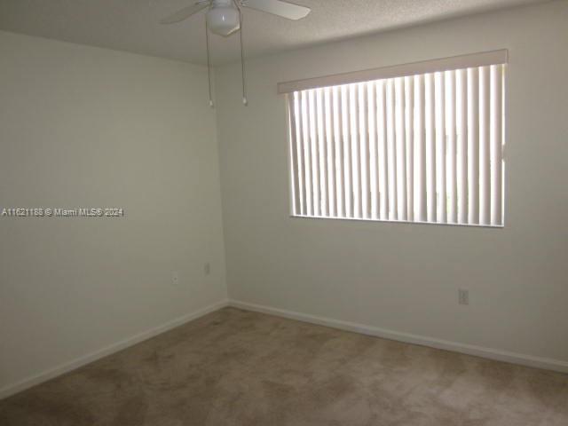 WEITZER HAMMOCKS HOMES SE - Residential Lease