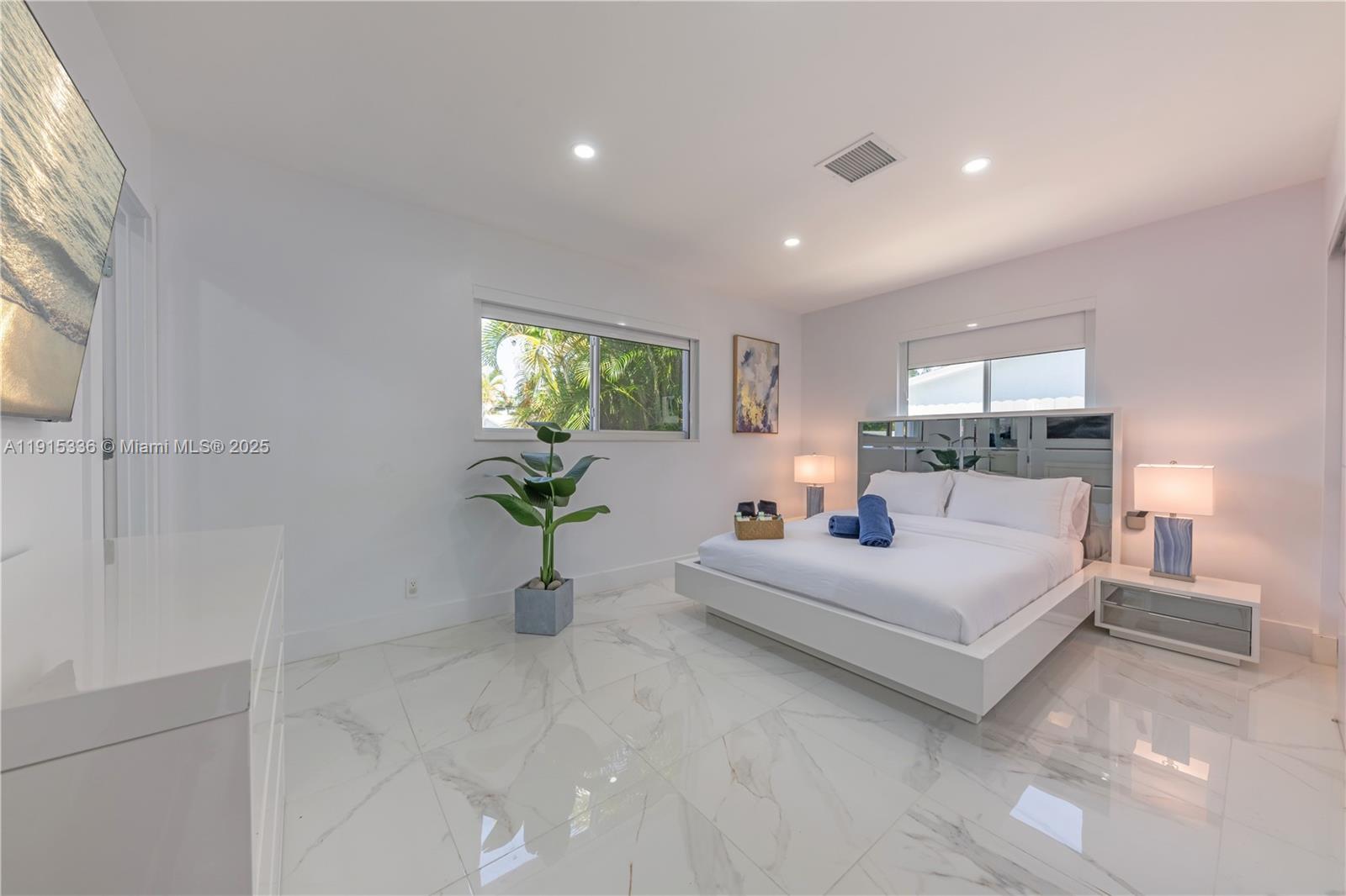 CORAL MANOR THIRD ADD - Residential