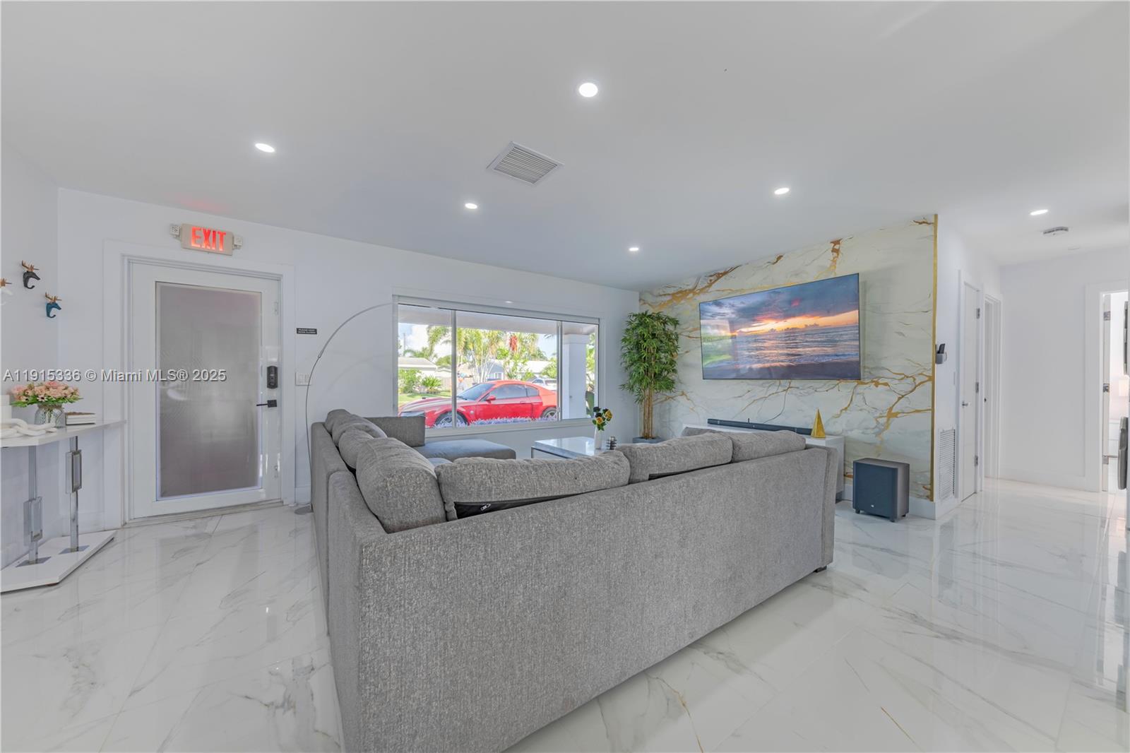 CORAL MANOR THIRD ADD - Residential