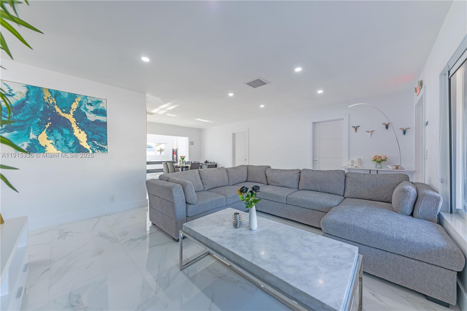 CORAL MANOR THIRD ADD - Residential