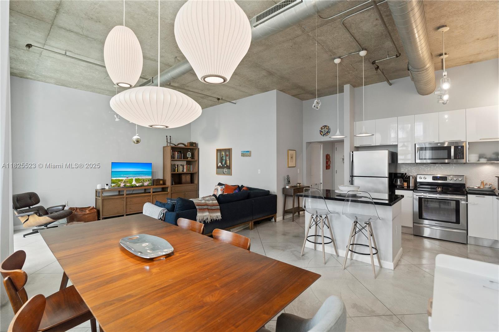 2001 Biscayne Blvd 2201