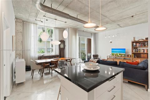 2001 Biscayne Blvd 2201 Miami FL 33137
