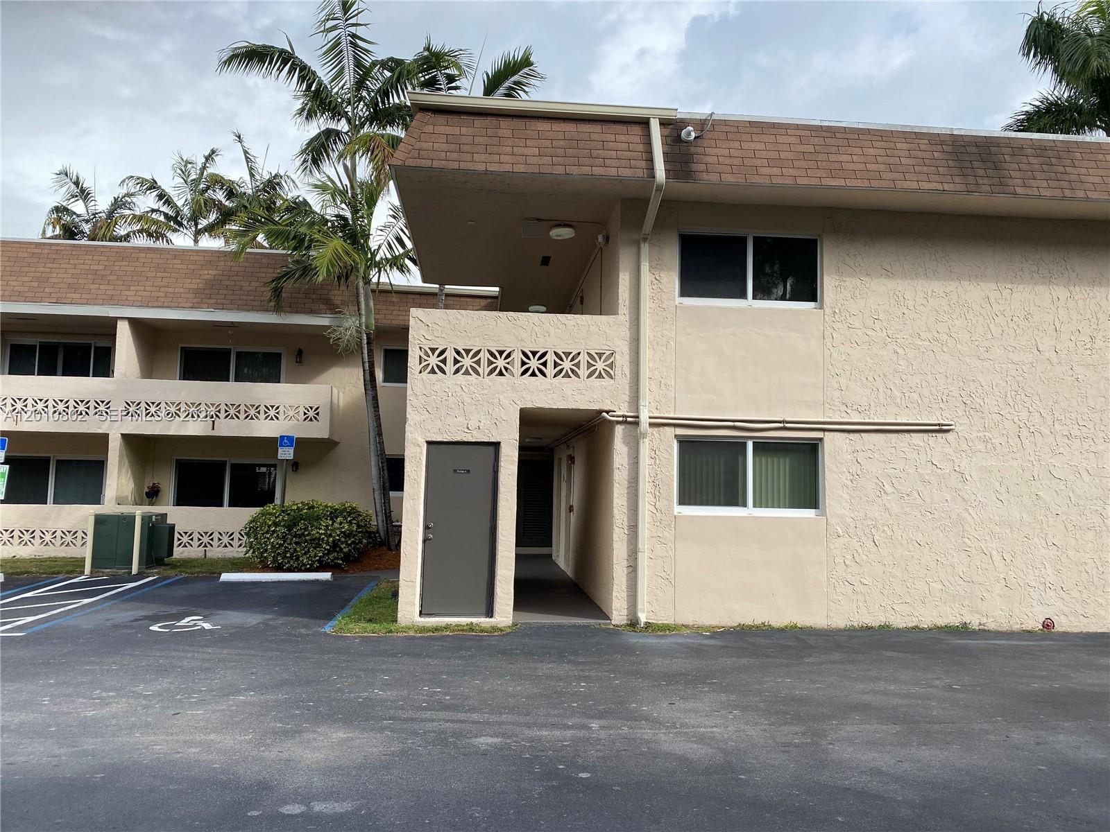 VILLAGIO AT PALMETTO BAY - Residential