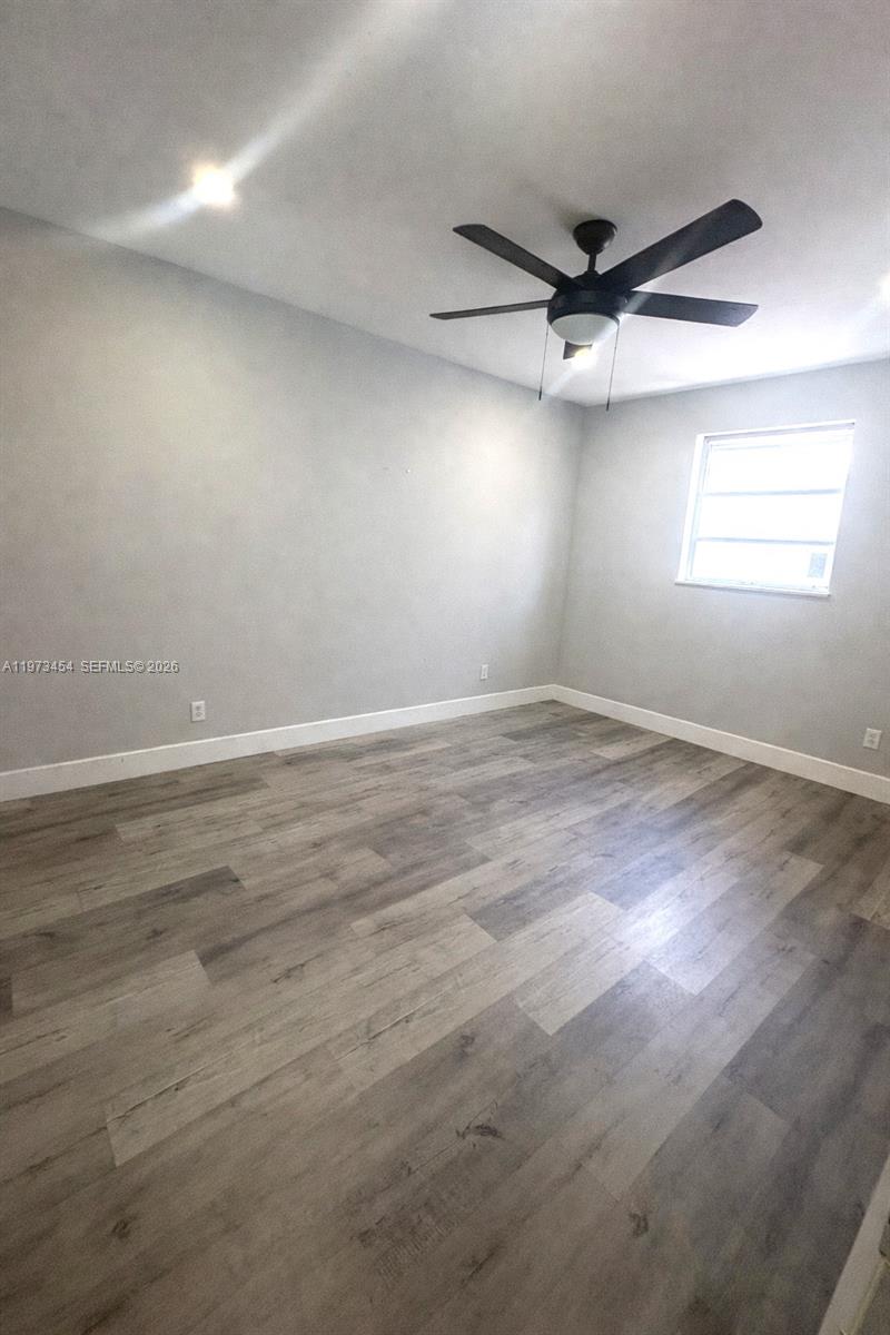 HOLLYWOOD LITTLE RANCHES - Residential Lease