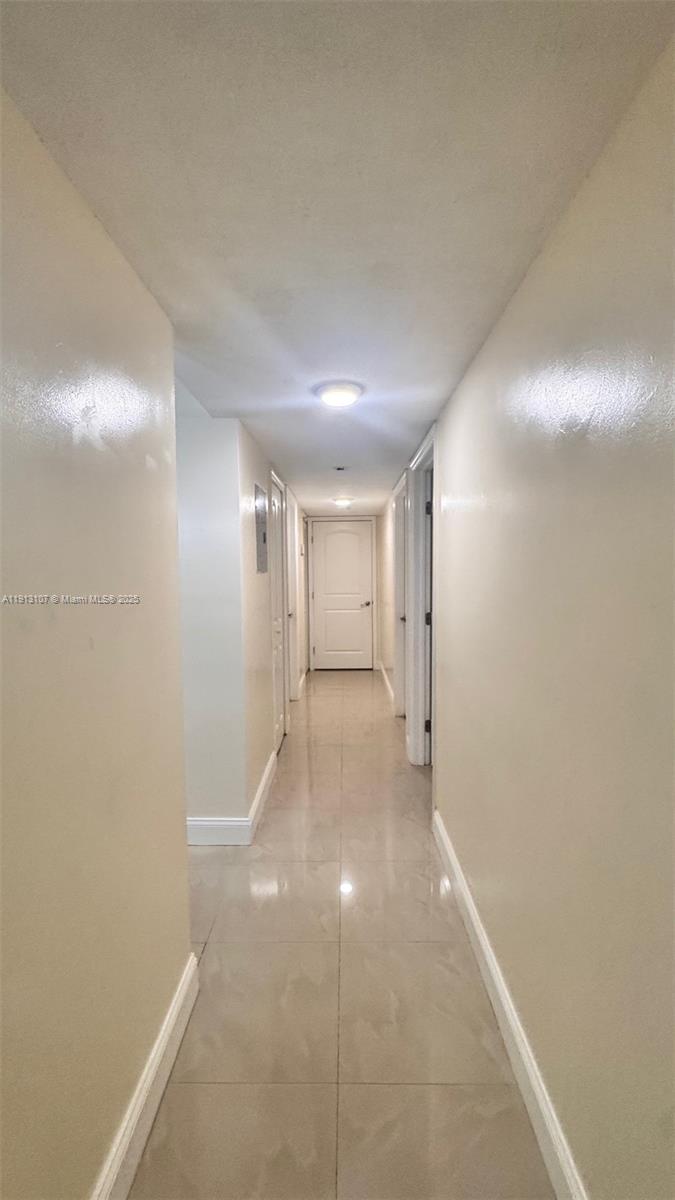 THE COURTS AT KENDALL CON - Residential Lease