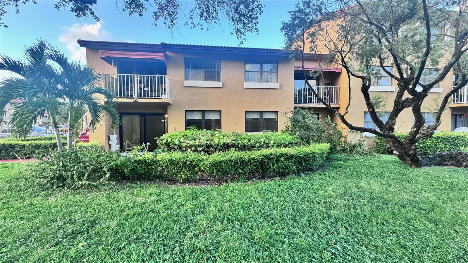 THE COURTS AT KENDALL CON - Residential Lease