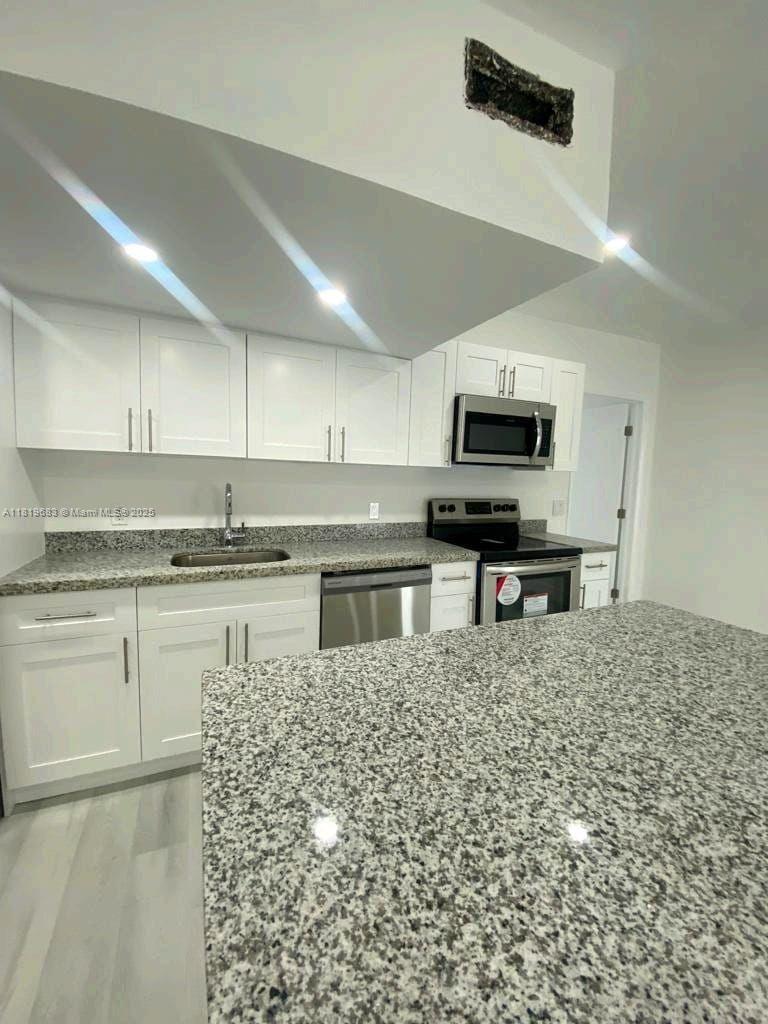 PARK VIEW ISLAND - Residential Lease