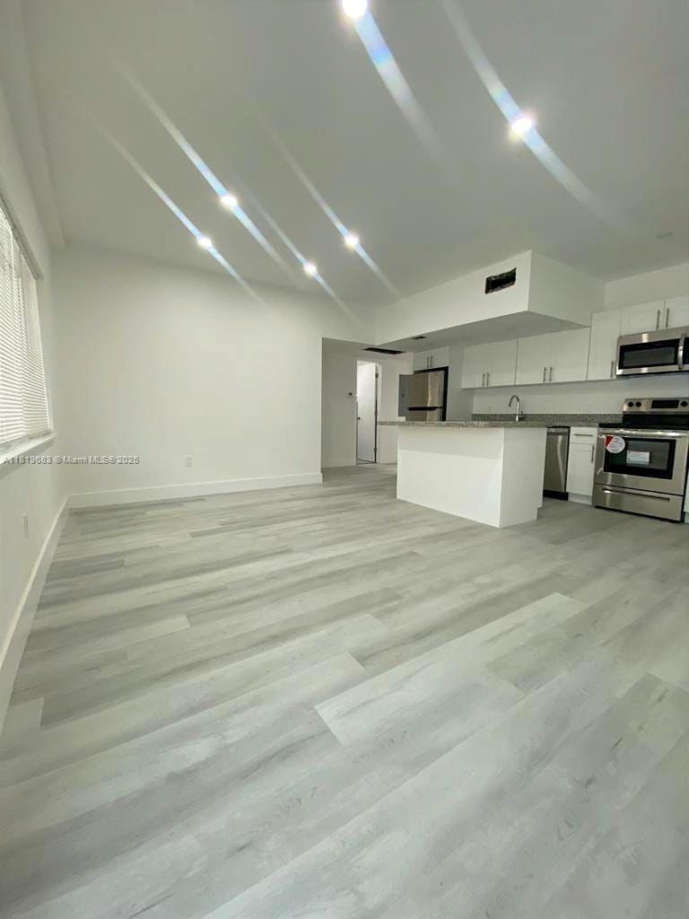 PARK VIEW ISLAND - Residential Lease