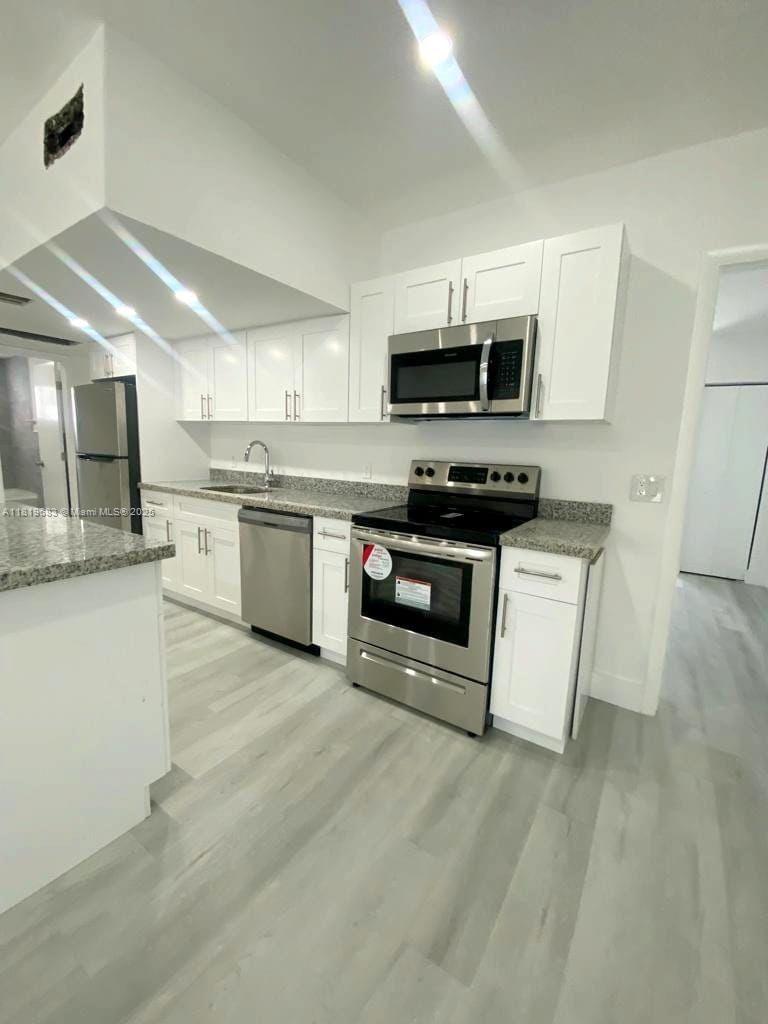 PARK VIEW ISLAND - Residential Lease
