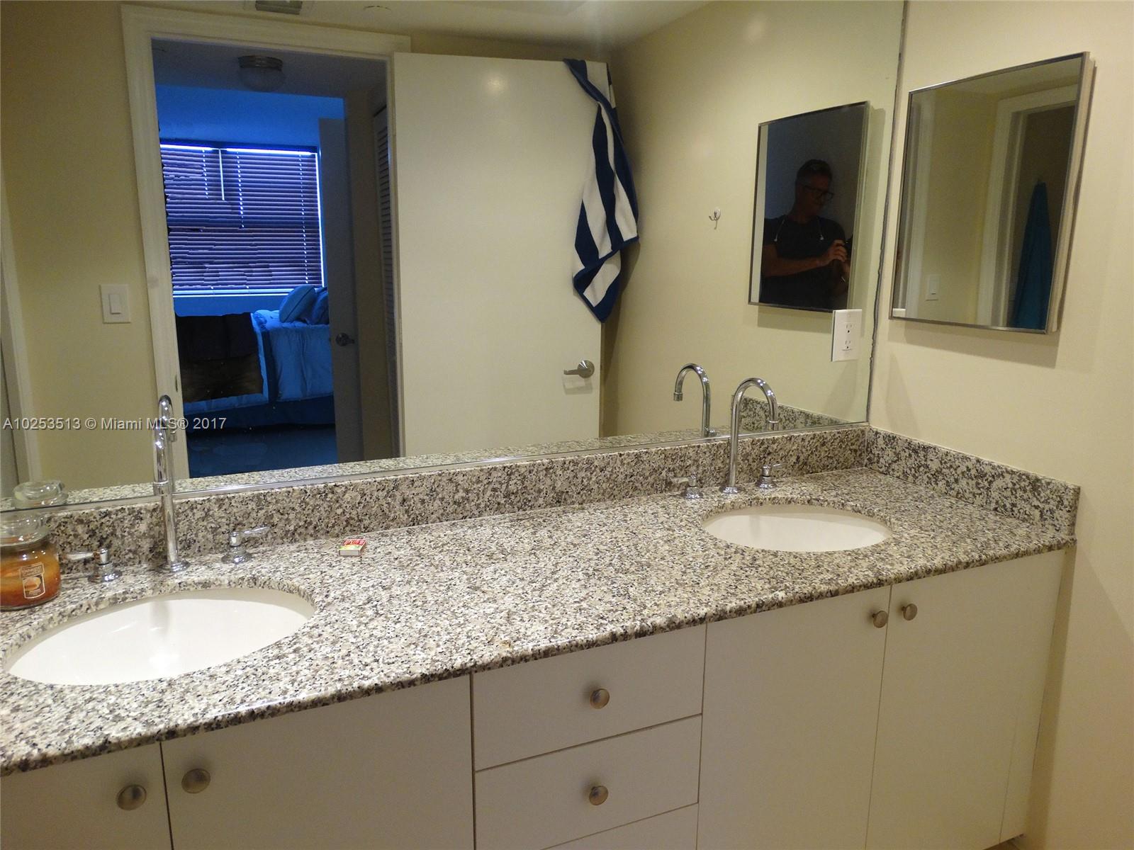 THE COLLINS CONDO - Residential Lease