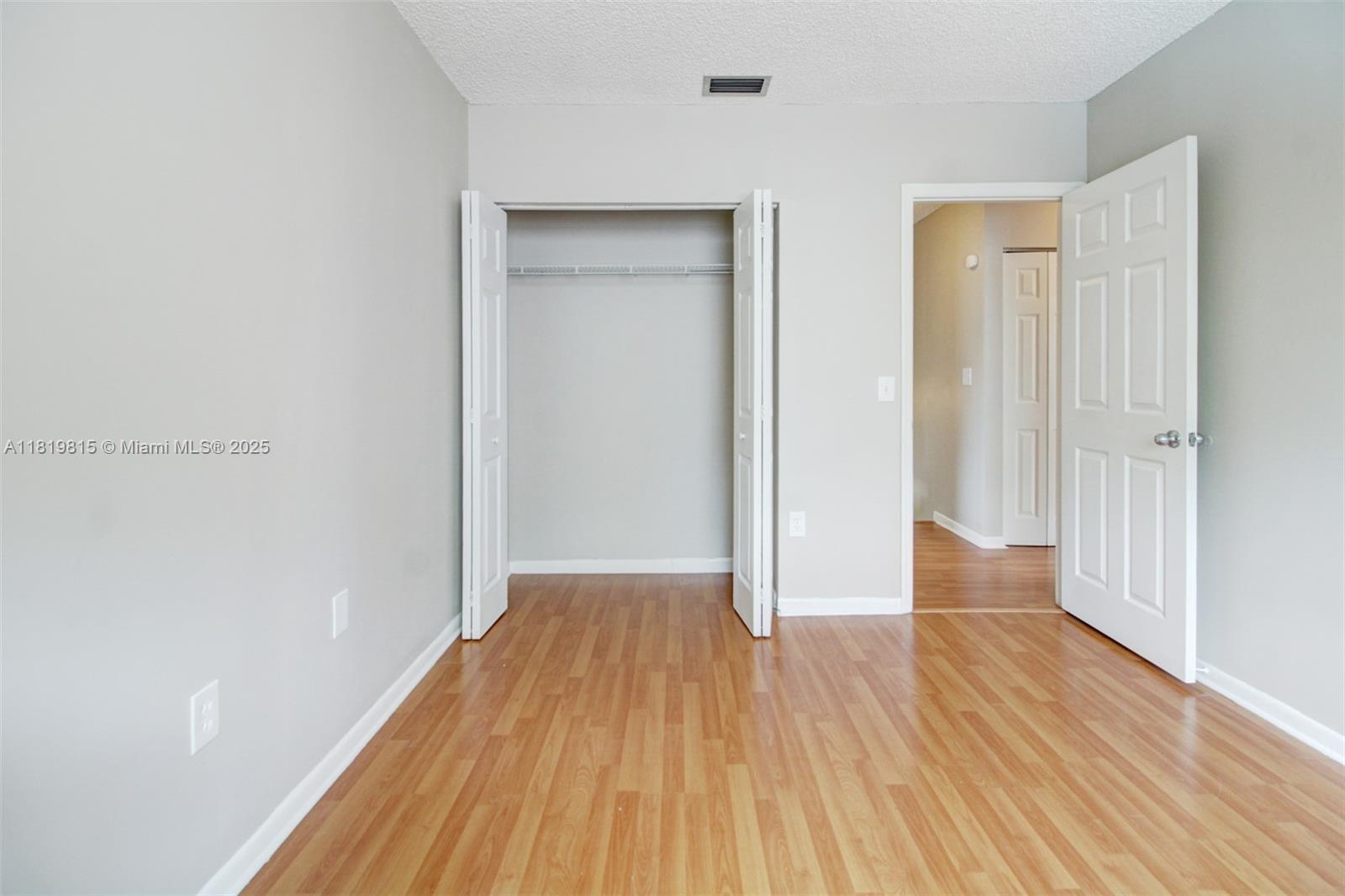 LAKESIDE SOUTH - Residential