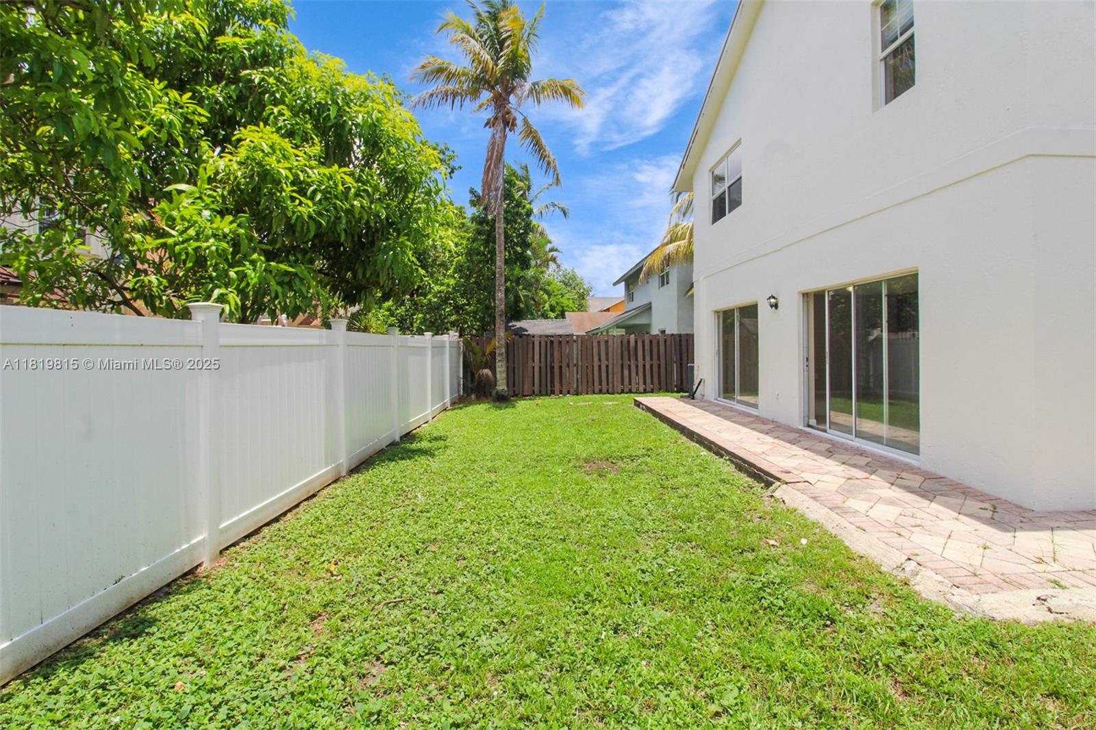 LAKESIDE SOUTH - Residential