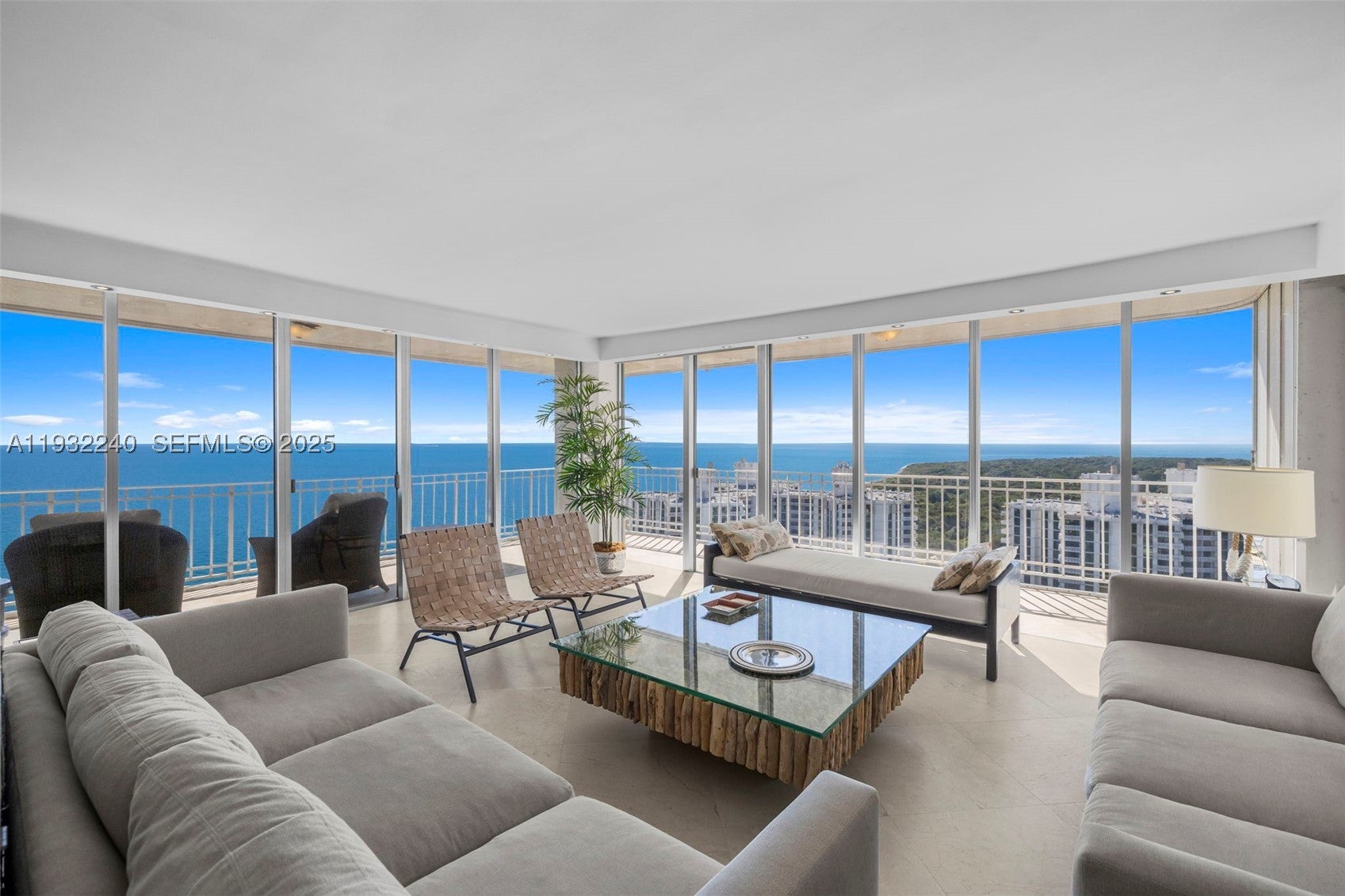 881 Ocean Dr 20A