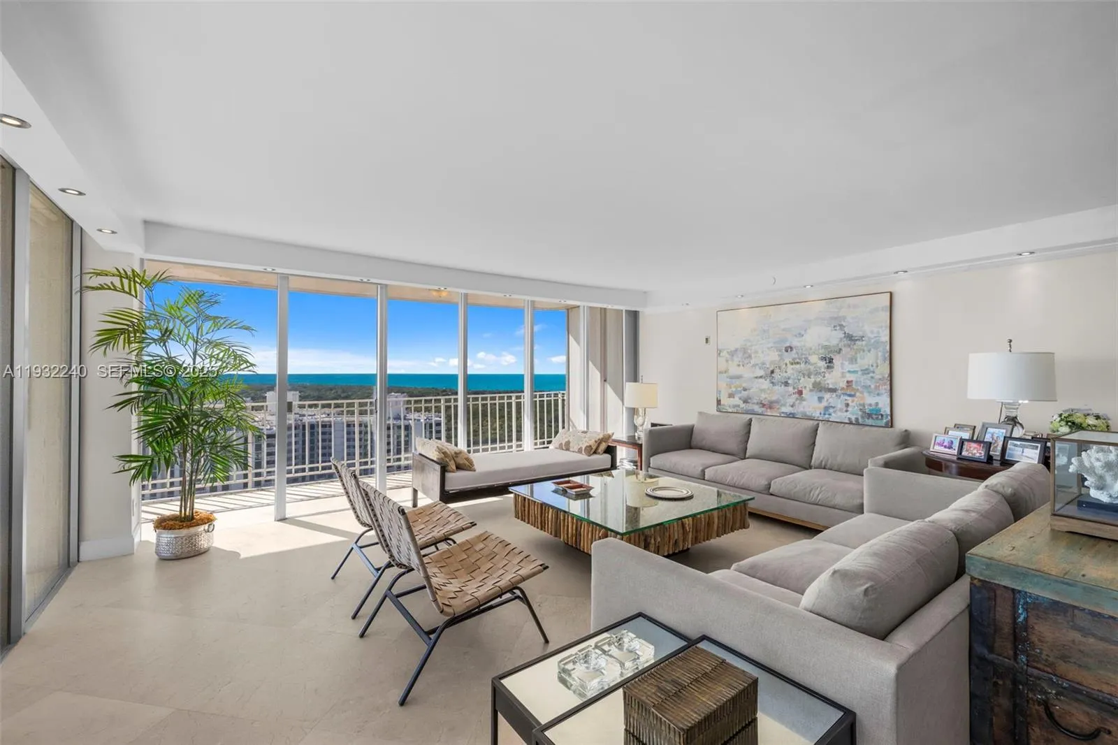 Key Biscayne, Florida 33149, United States, 3 Bedrooms Bedrooms, ,3 BathroomsBathrooms,Residential,Active,256816