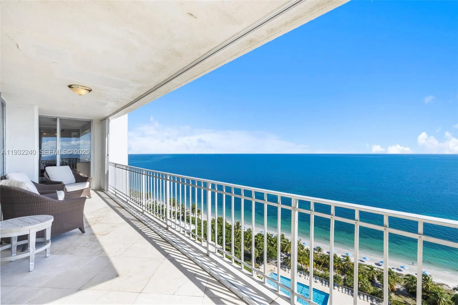 Key Biscayne, Florida 33149, United States, 3 Bedrooms Bedrooms, ,3 BathroomsBathrooms,Residential,Active,256816