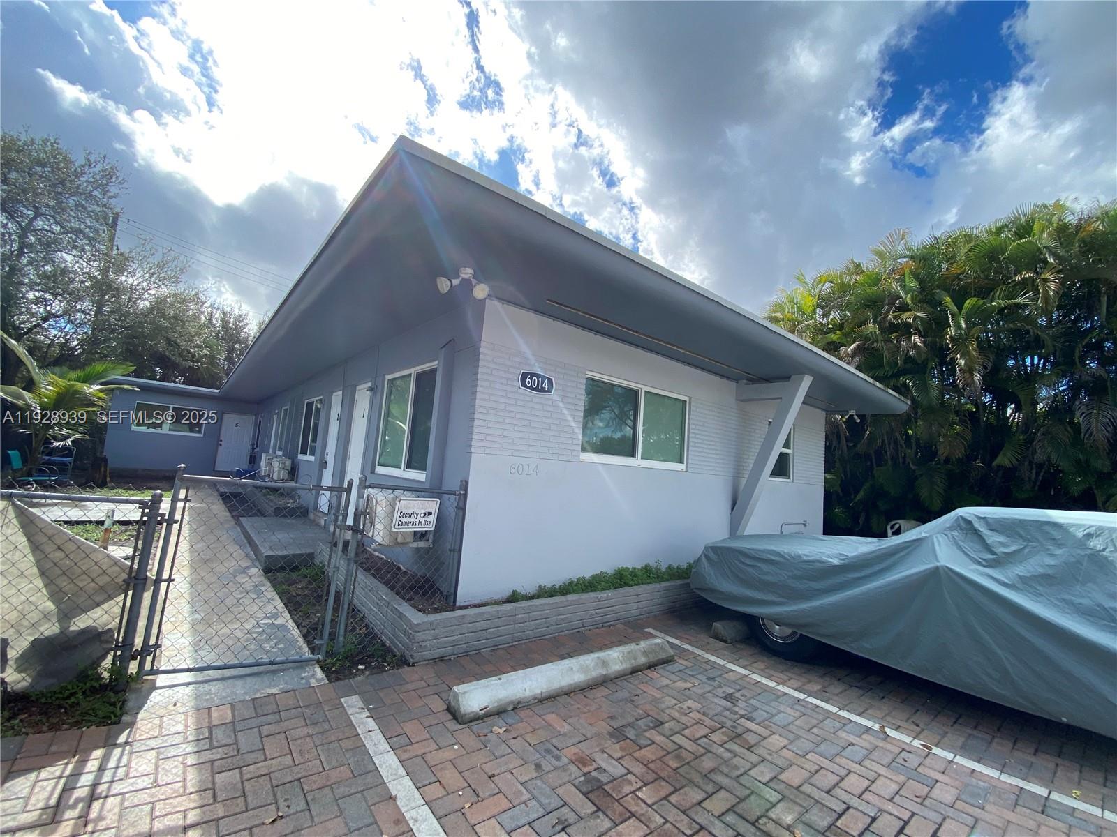 BEVERLY PARK - Residential Lease