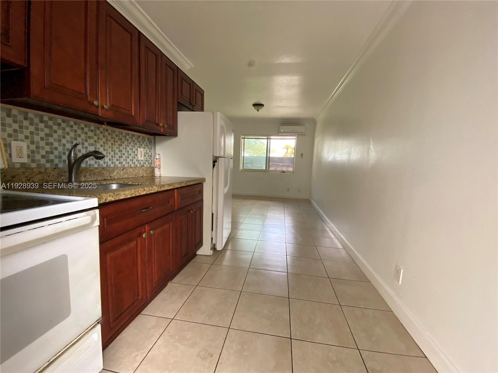 BEVERLY PARK - Residential Lease