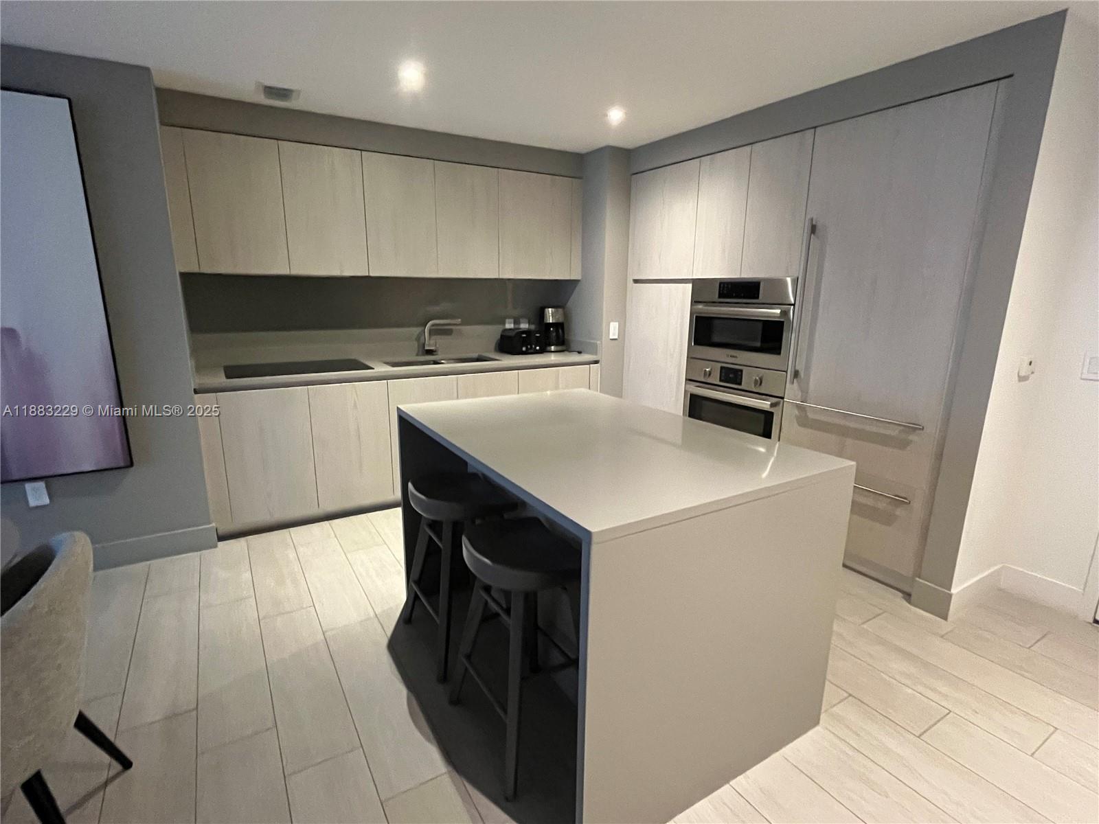4010 SOUTH OCEAN CONDO - Residential Lease