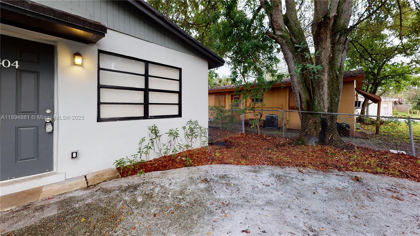 RIVER GARDENS - Residential Lease