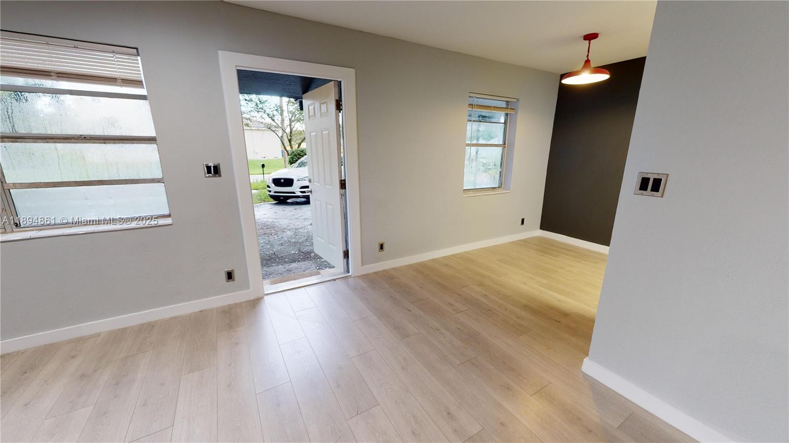 RIVER GARDENS - Residential Lease