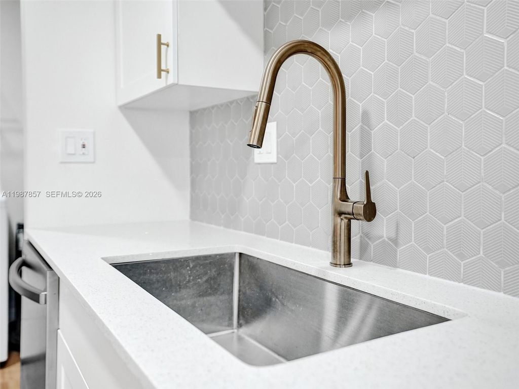 Photo of 932 Mandarin Isle #1, Fort Lauderdale, FL 33315 (MLS # A11987857)