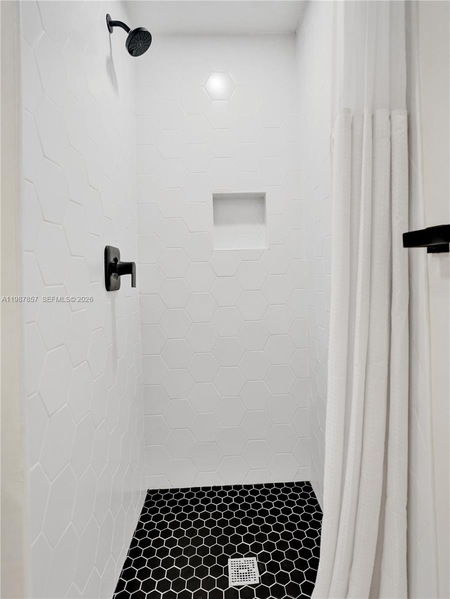 MARSHALLS SUB - Residential Lease