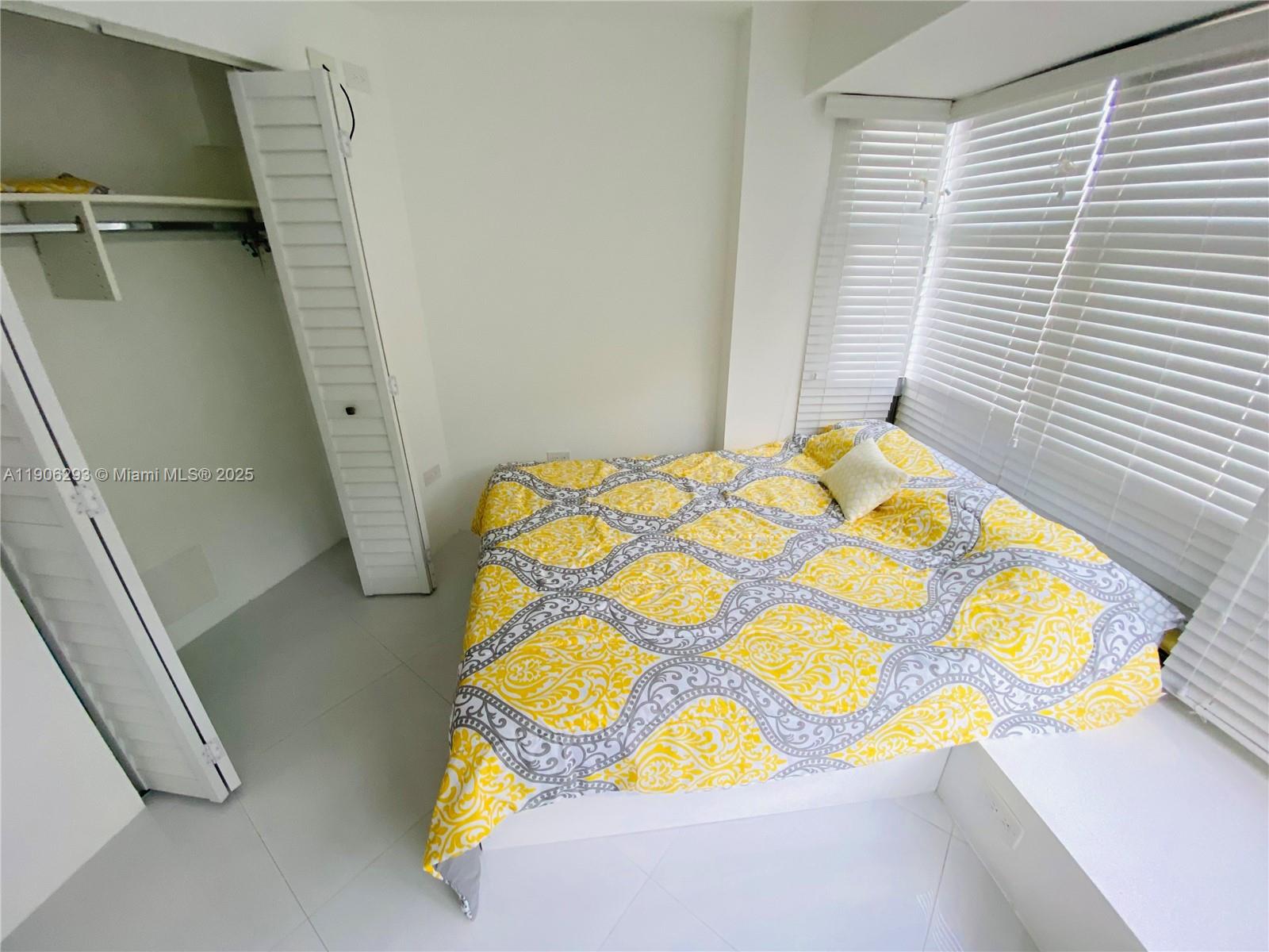 OCTAGON TOWERS I CONDO - Residential Lease