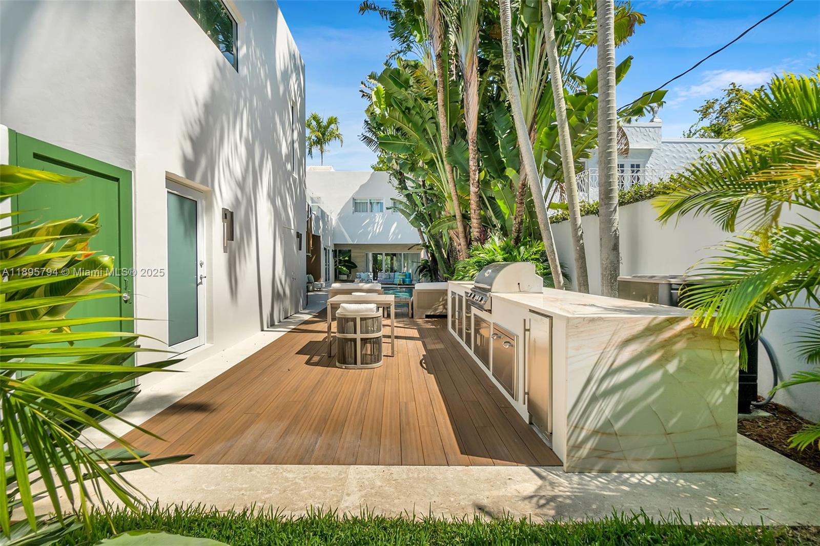 CRYSTAL BLUFF - Residential