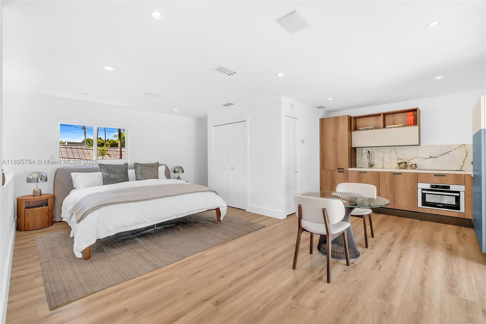 CRYSTAL BLUFF - Residential
