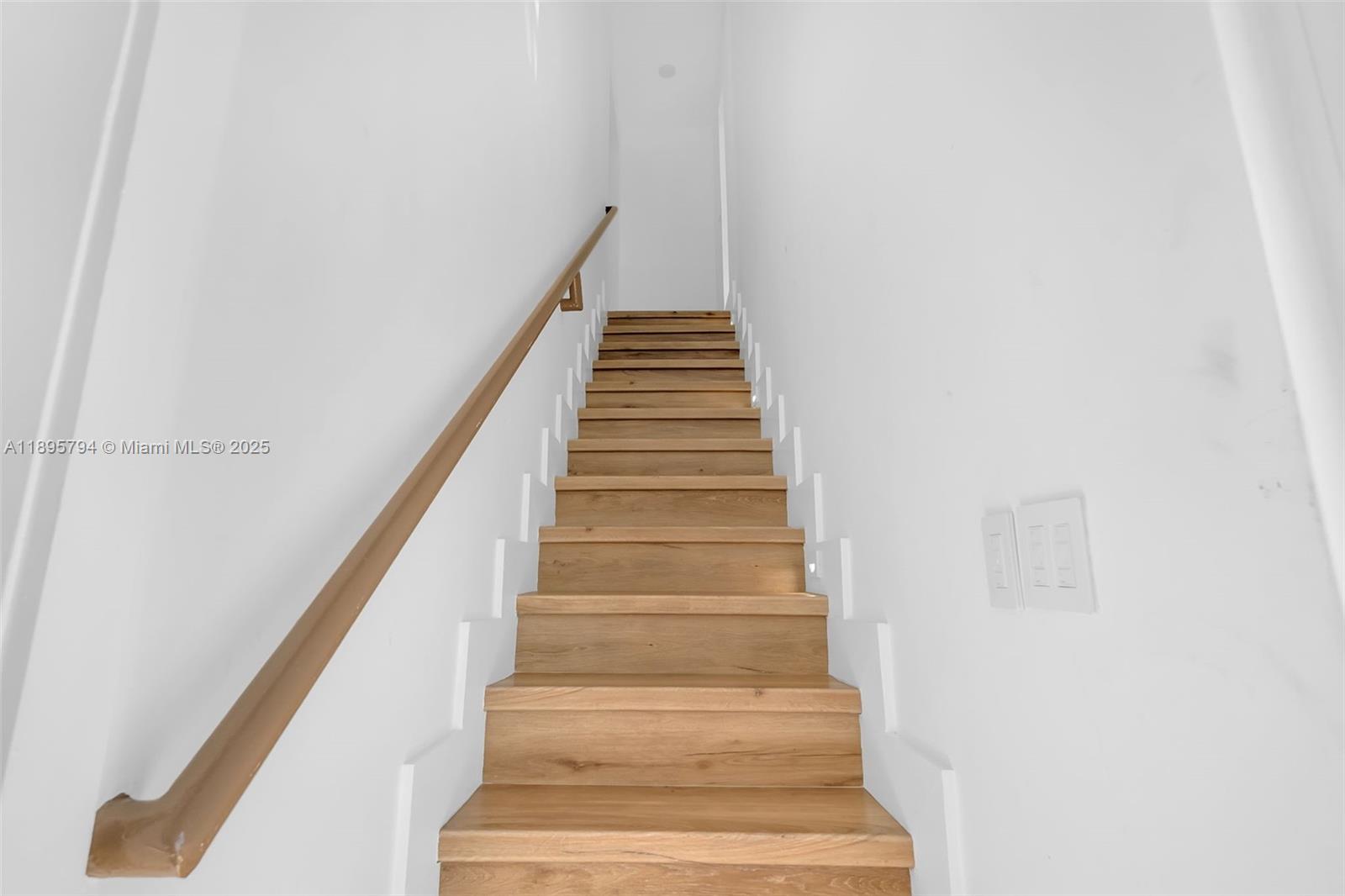 CRYSTAL BLUFF - Residential
