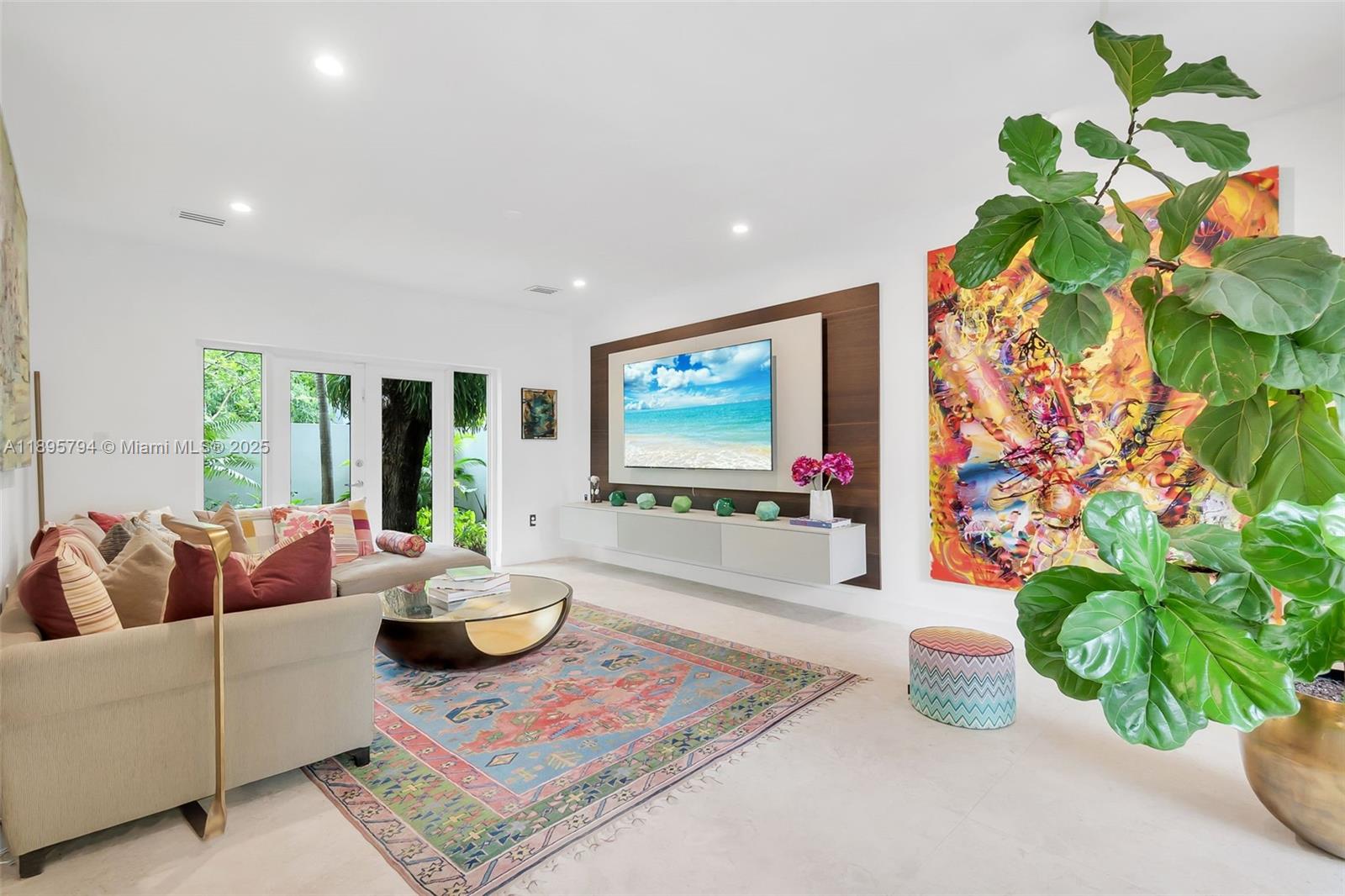 CRYSTAL BLUFF - Residential