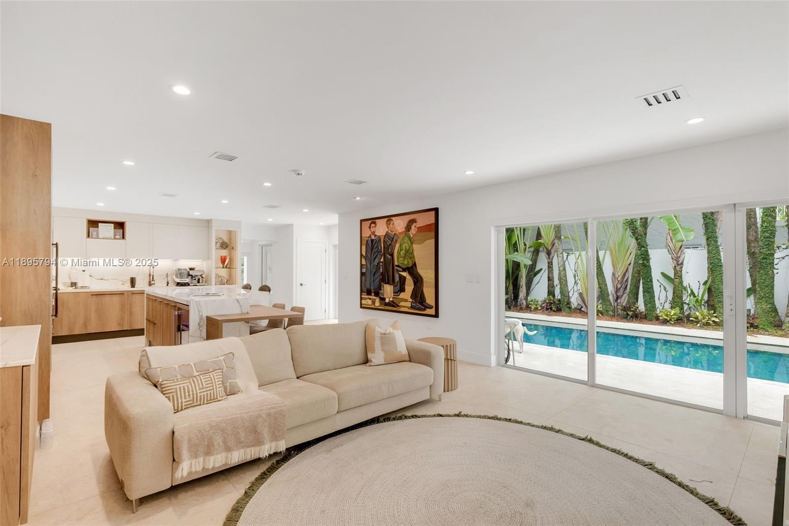 CRYSTAL BLUFF - Residential
