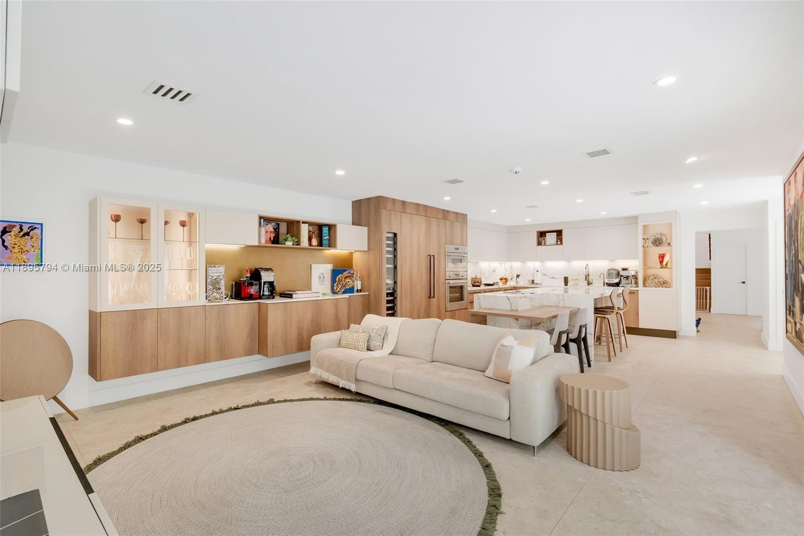 CRYSTAL BLUFF - Residential