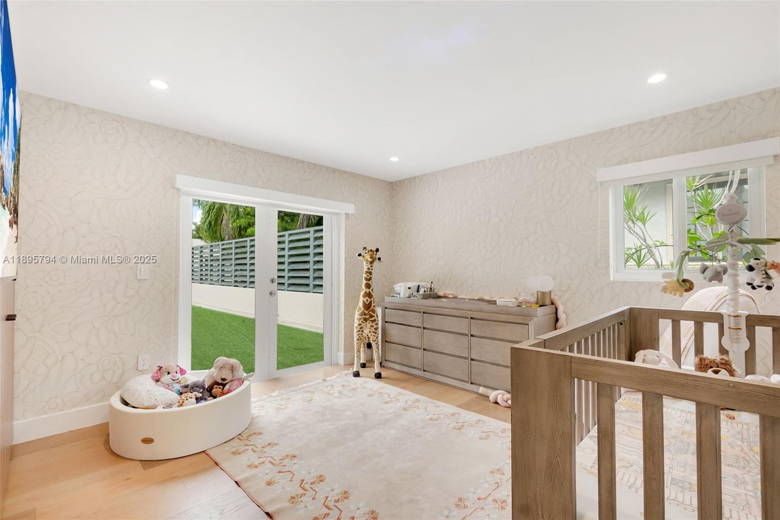 CRYSTAL BLUFF - Residential