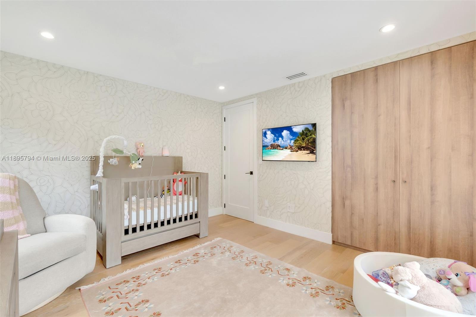 CRYSTAL BLUFF - Residential