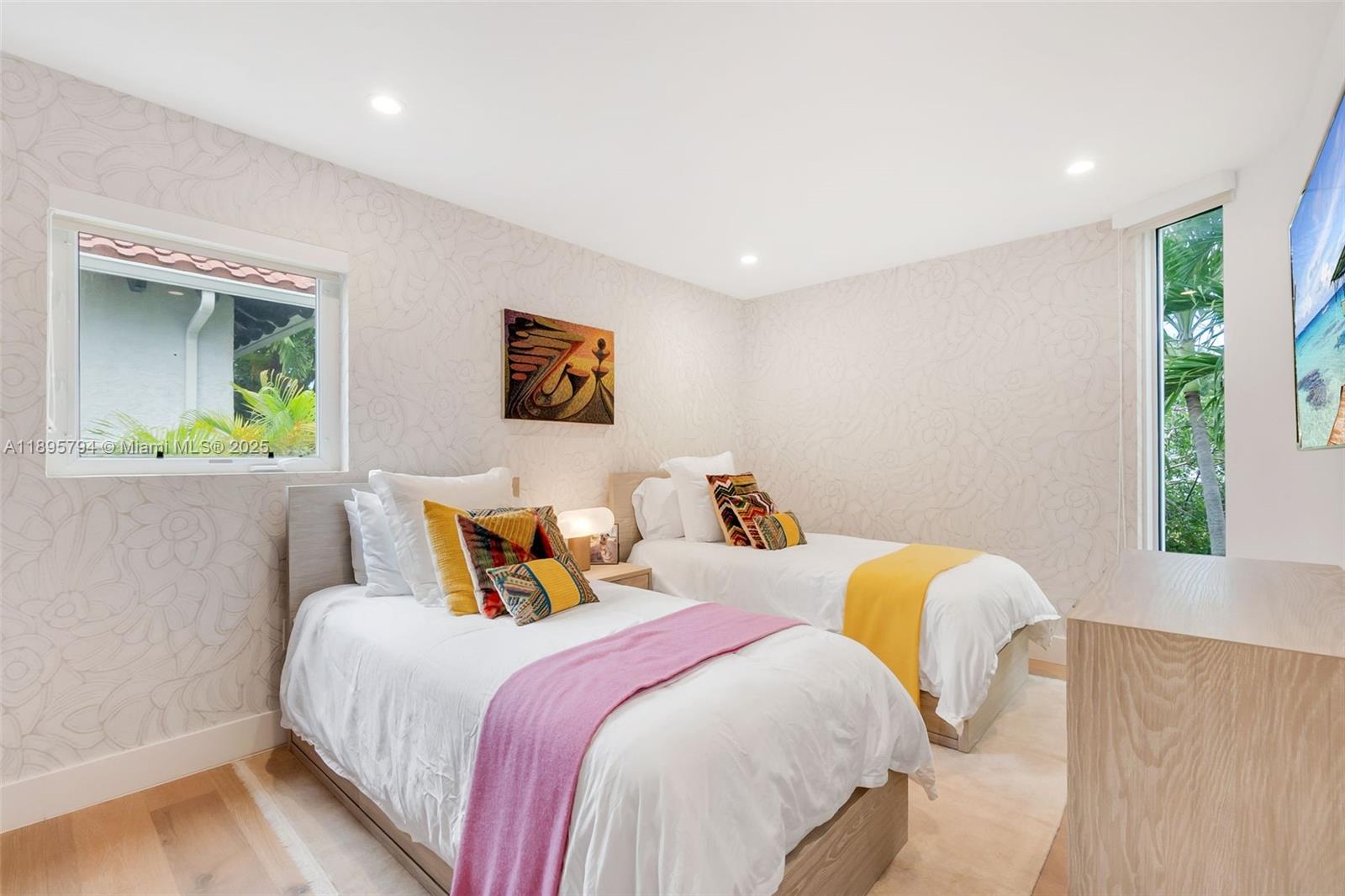 CRYSTAL BLUFF - Residential