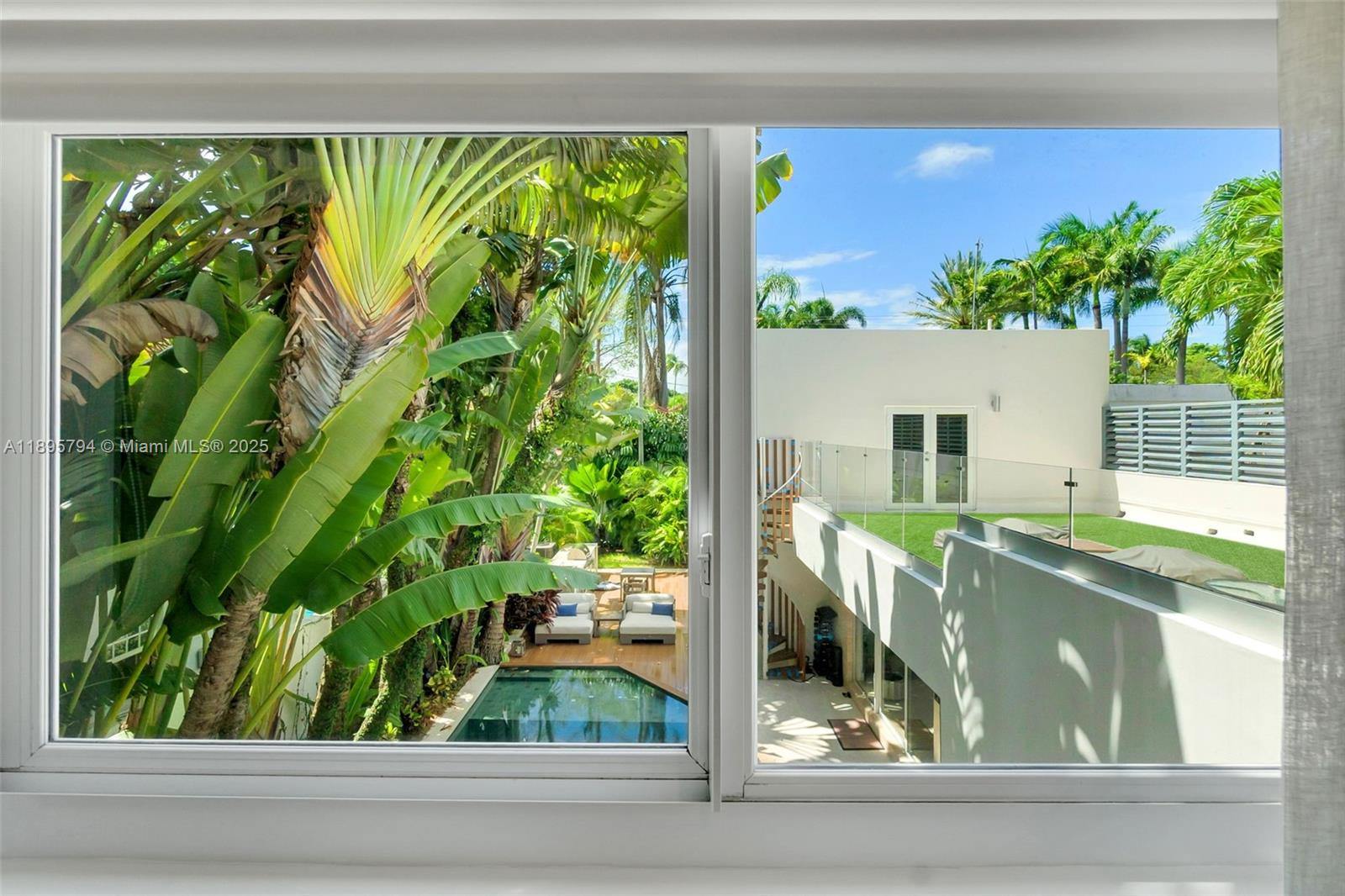 CRYSTAL BLUFF - Residential