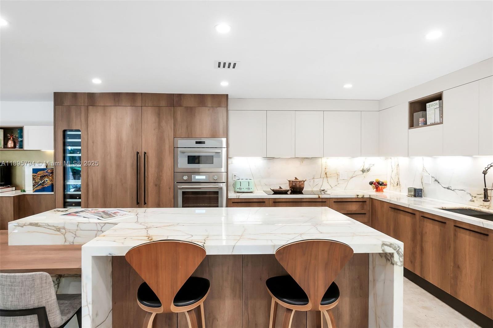 CRYSTAL BLUFF - Residential