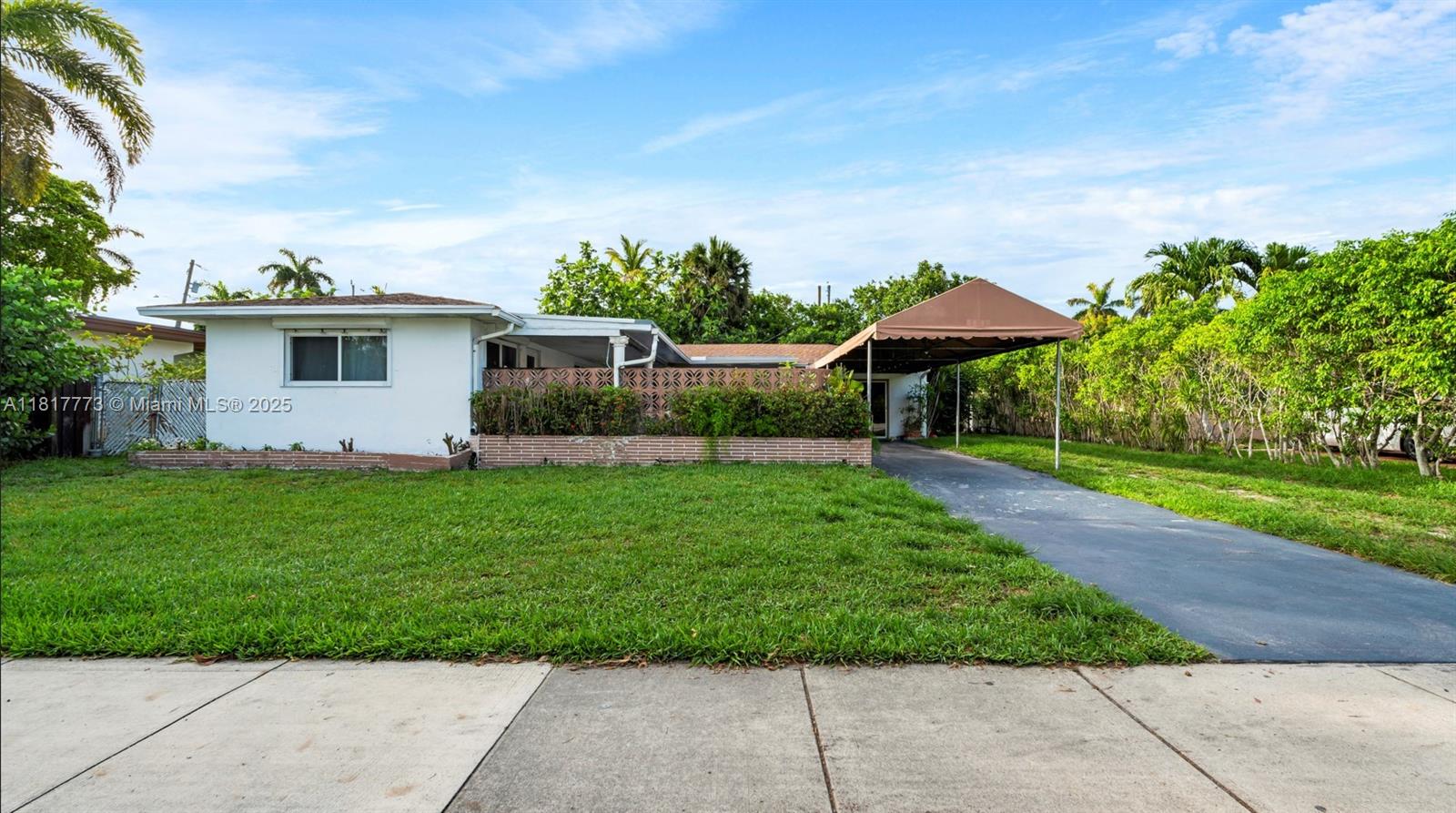 Property for Sale at 3145 Hollywood Blvd, Hollywood, Broward County, Florida - Bedrooms: 3 
Bathrooms: 3  - $650,000