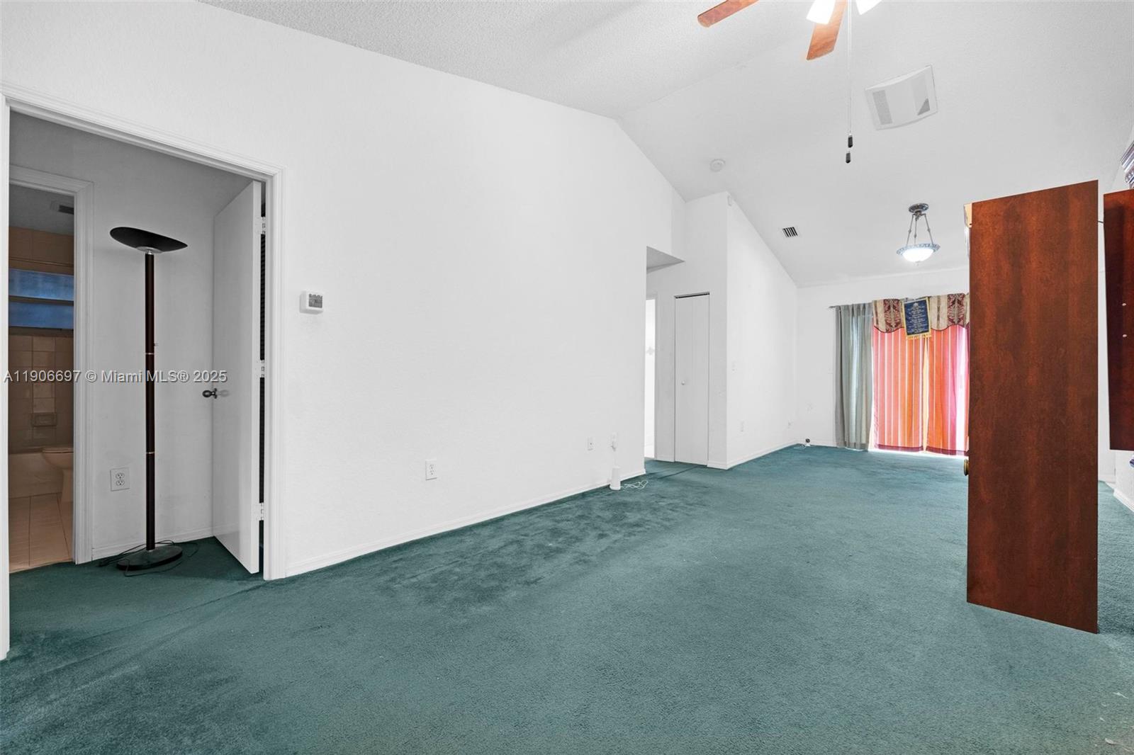 LESLIE LAKE NORTH - Residential