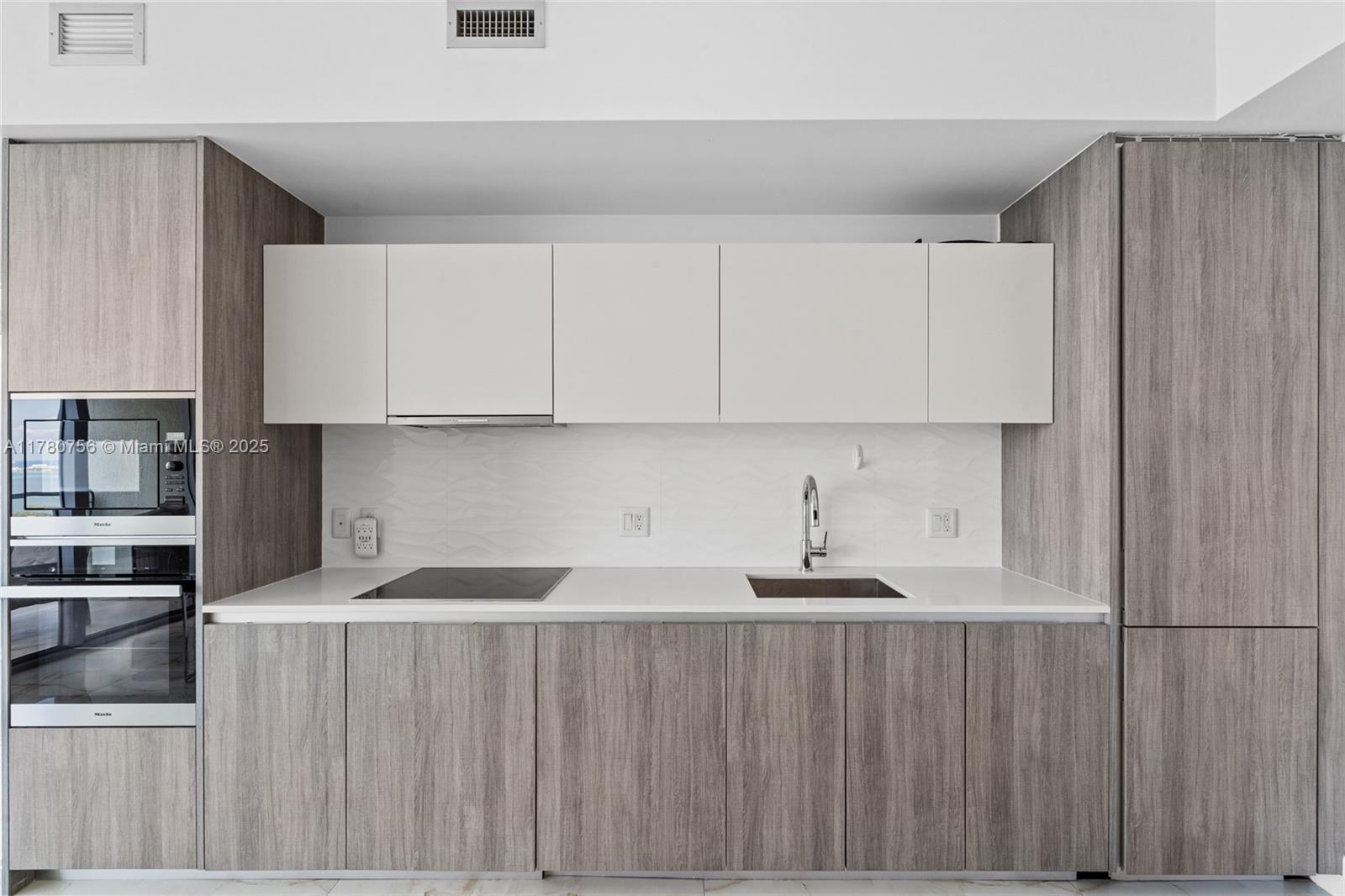 BISCAYNE BEACH CONDO - Residential