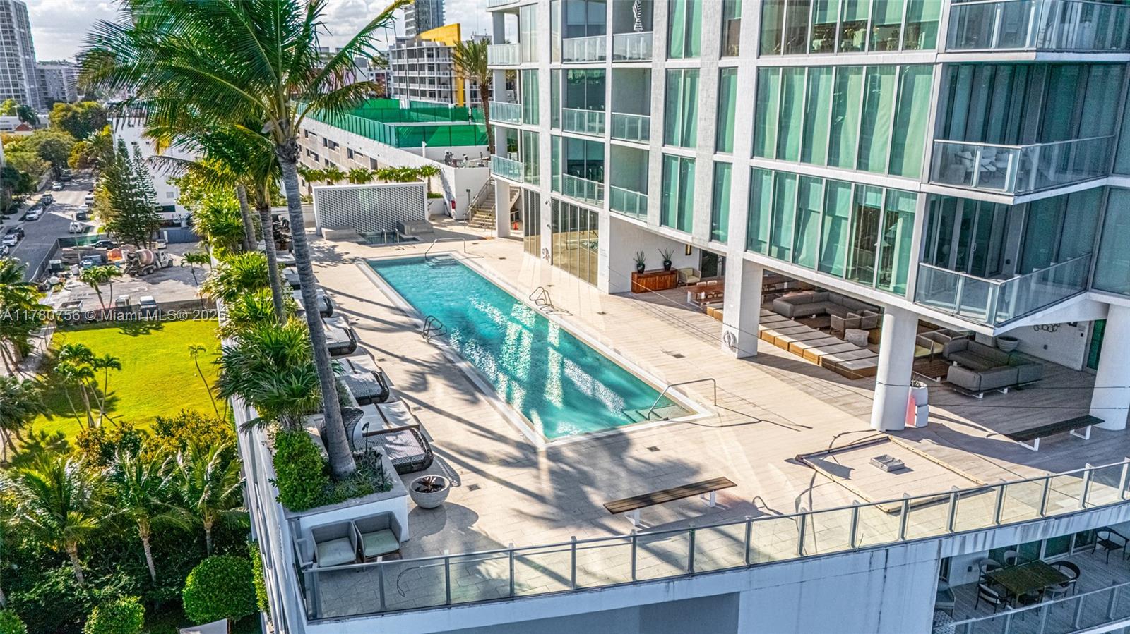 BISCAYNE BEACH CONDO - Residential